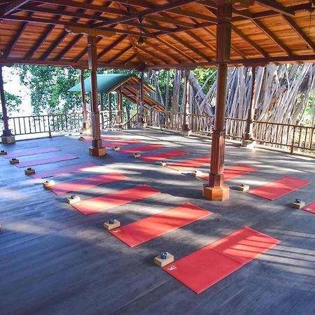 Amaru Wellbeing Resort Chinandega Exteriör bild