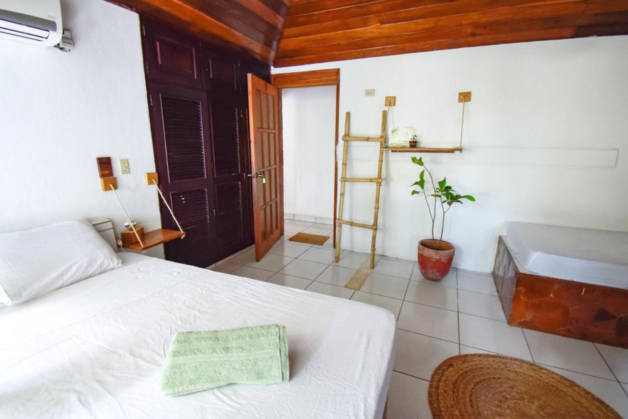 Amaru Wellbeing Resort Chinandega Exteriör bild